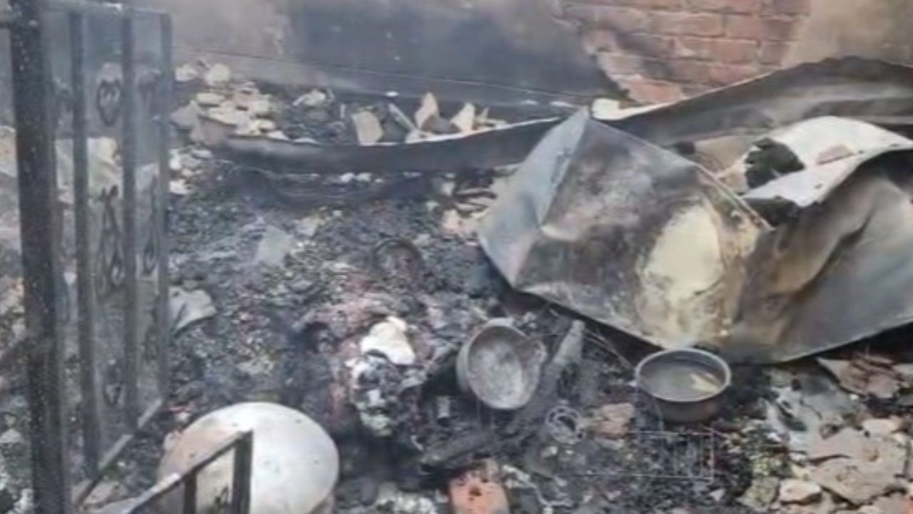 10 houses gutted in Gazipur fire