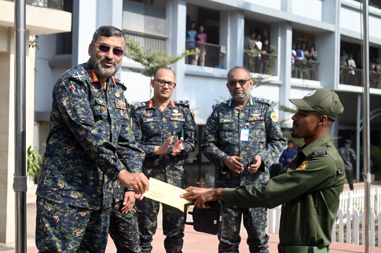Ansar member’s self-made drone wins DG’s praise