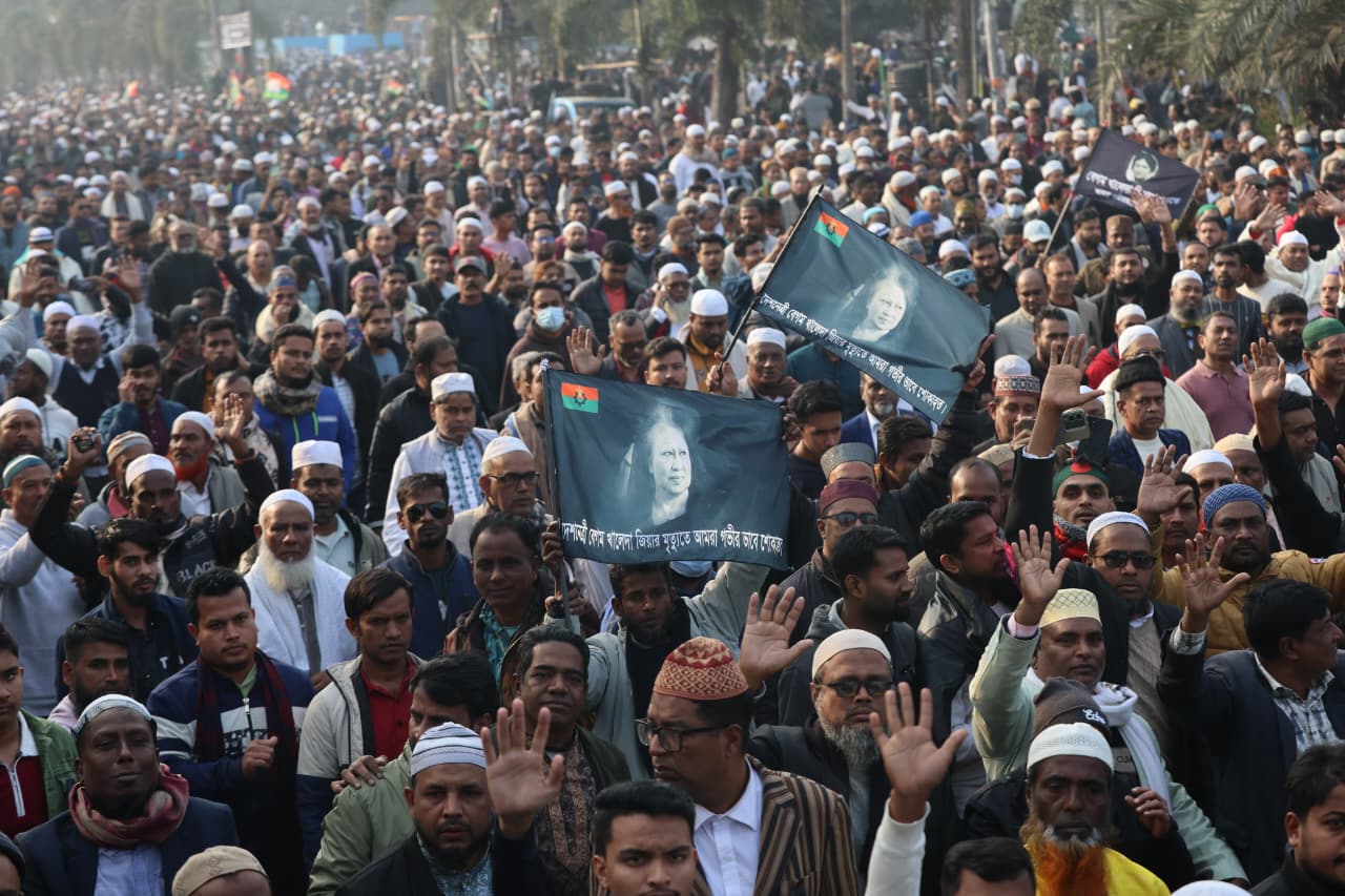 Khaleda laid to eternal rest beside Zia