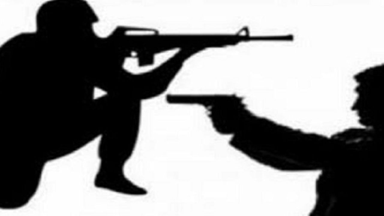 Rival gangs’ gunfight throws Teknaf into panic