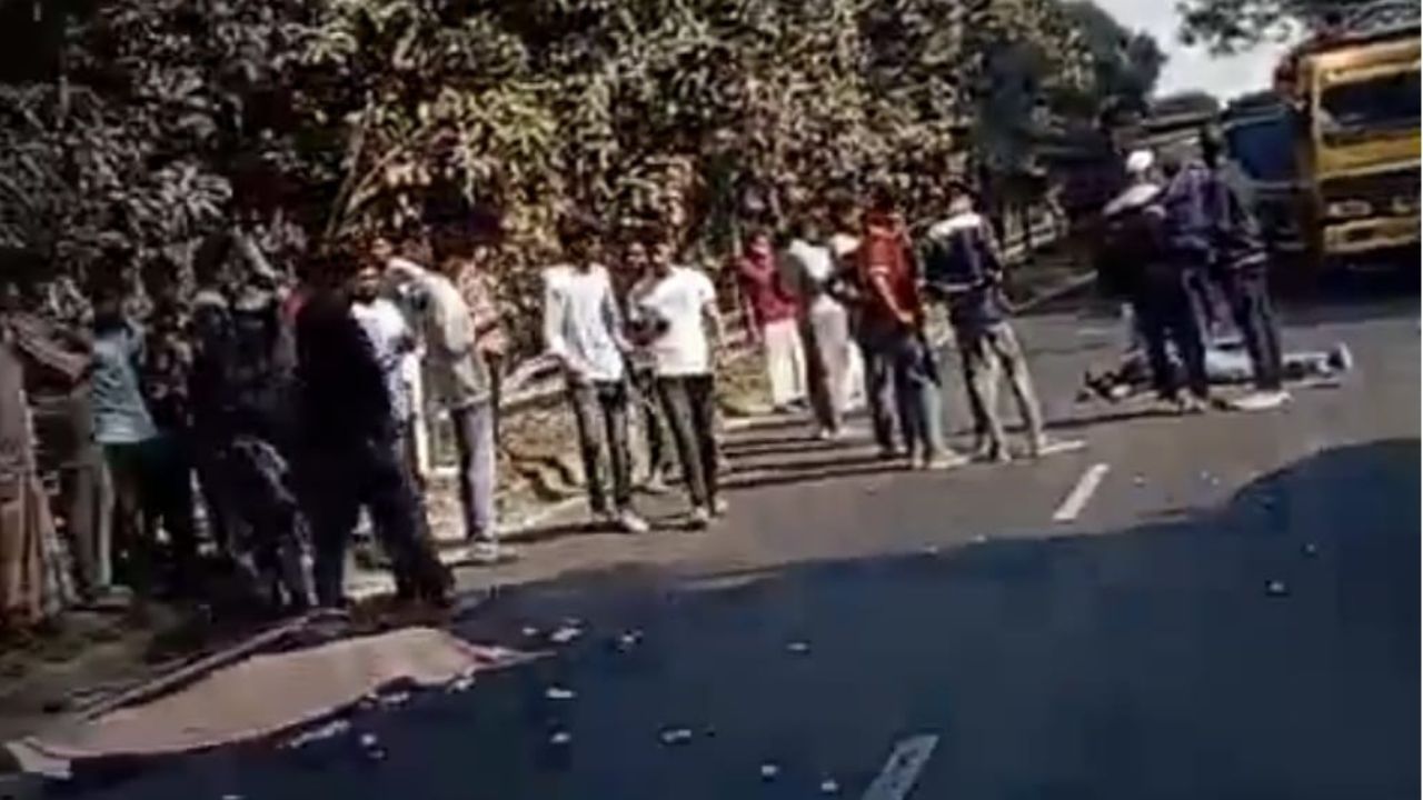 Two policemen killed in Kushtia road accident