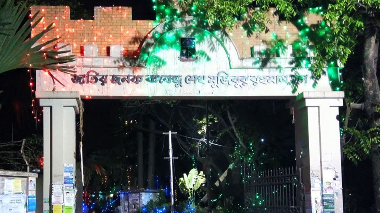 Ducsu to surround VC office on Sunday, demand renaming of two halls