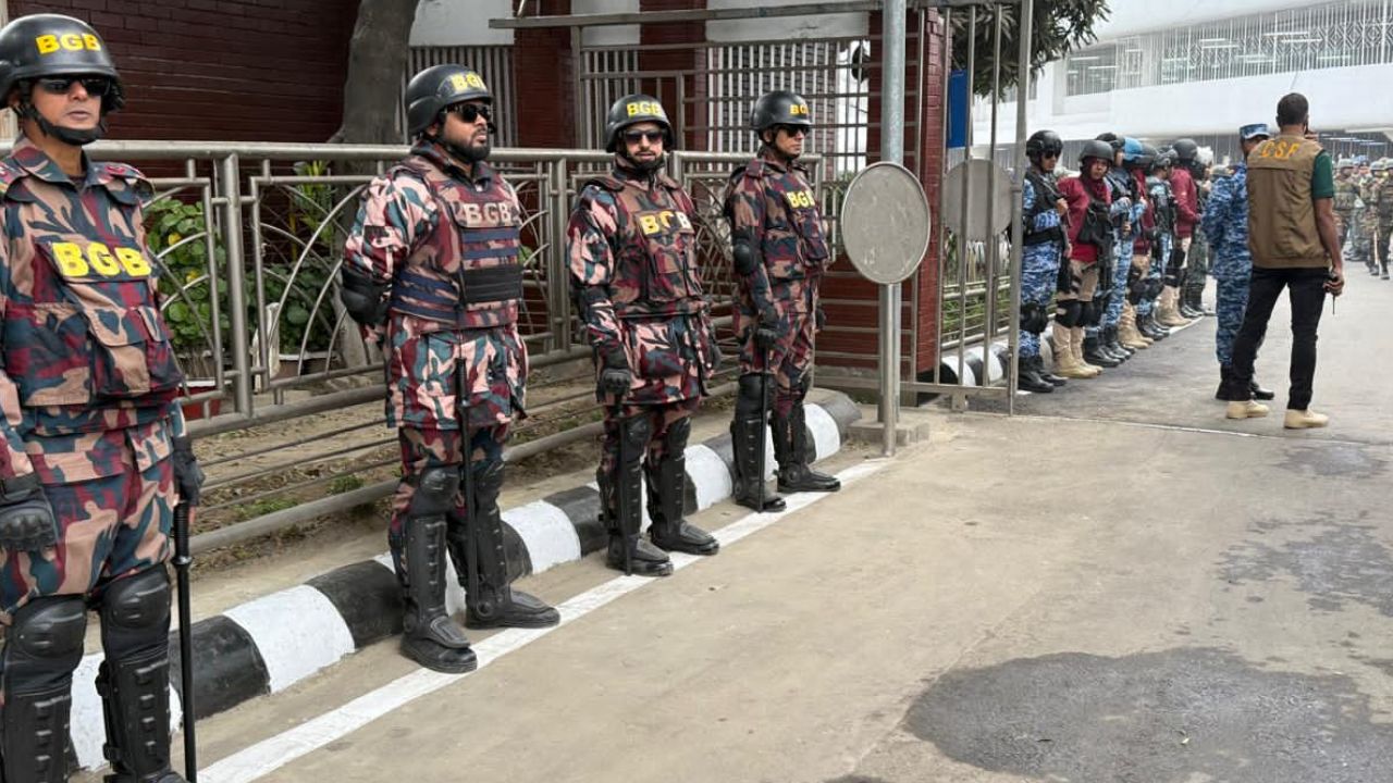 BGB deployed at key Dhaka points