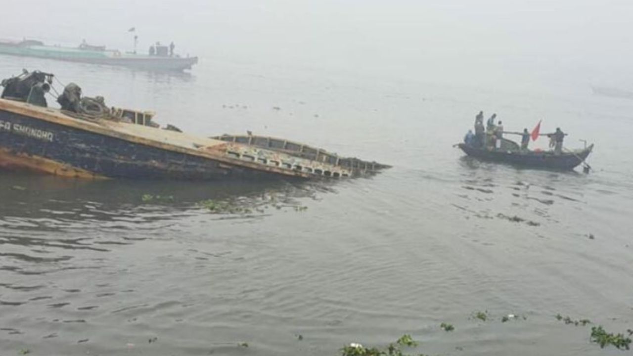 2 missing as bulkhead sinks after collision with launch in Buriganga