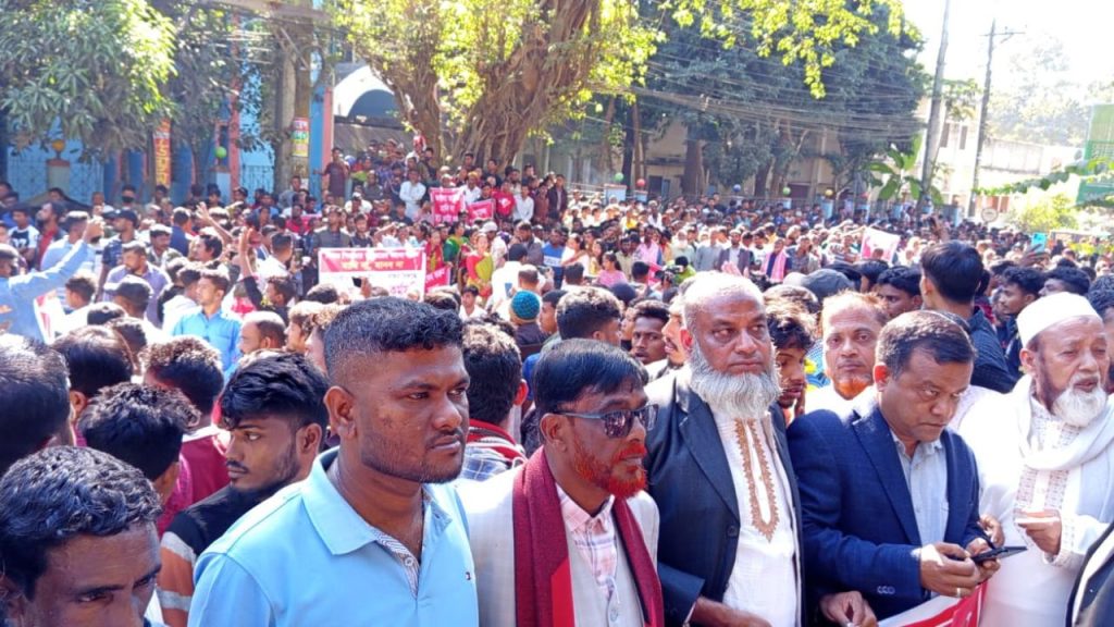 Brick kiln workers stage hunger strike in Khagrachari
