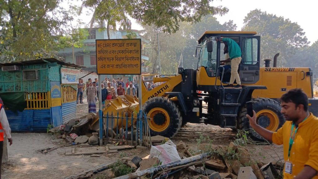 131 decimals of govt land reclaimed in Jhenaidah govt land reclaimed in Jhenaidah
