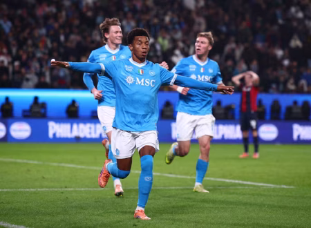 Neres double as Napoli outclass Bologna