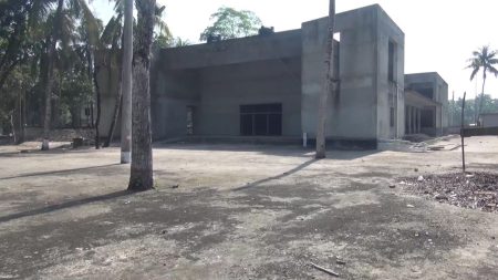Tk10cr Pirojpur auditorium abandoned Tk10 crore auditorium abandoned