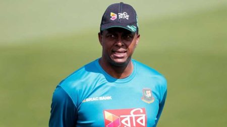Courtney Walsh