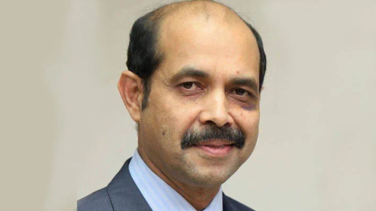 Travel ban imposed on ex-mayor Atiqul, family