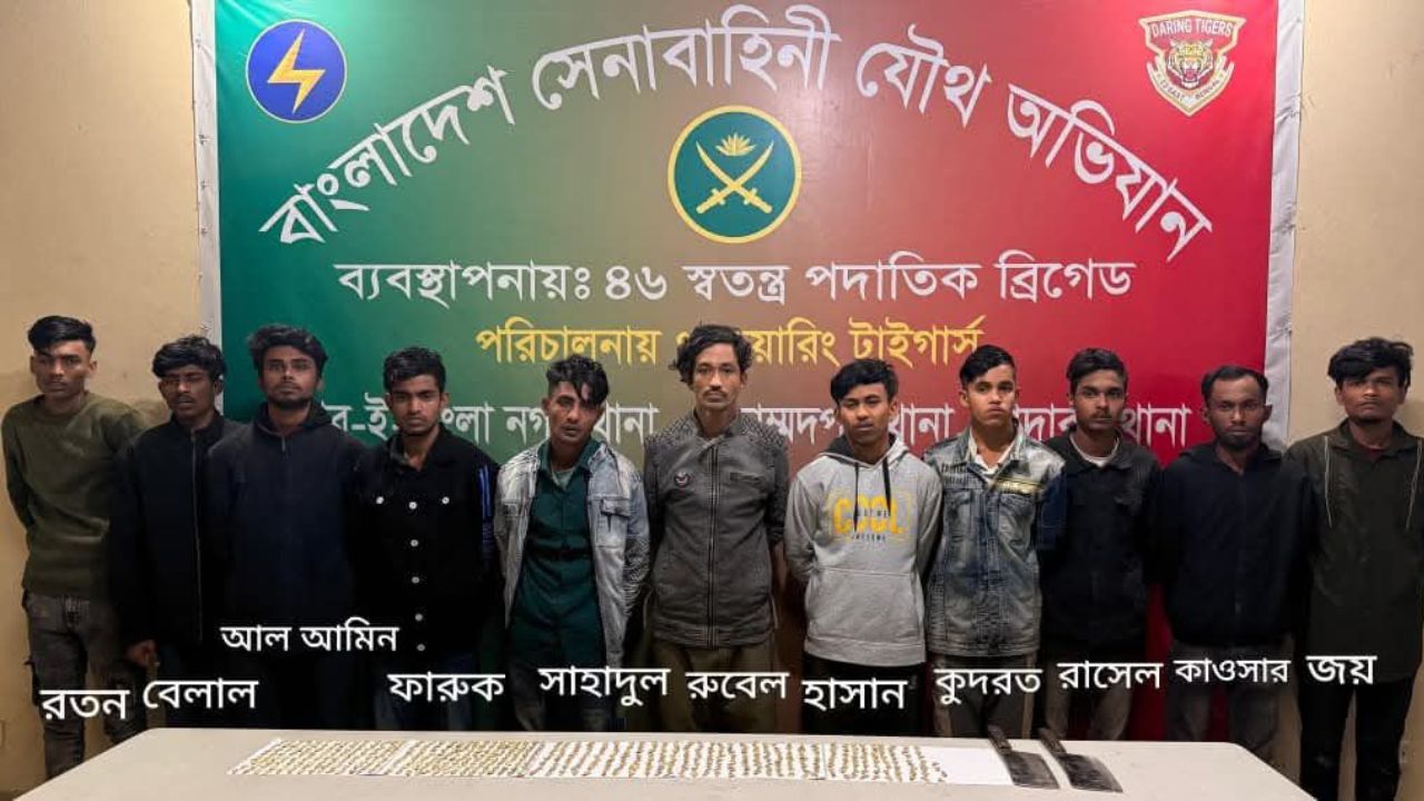 Army raid nets 11 in Rayer Bazar