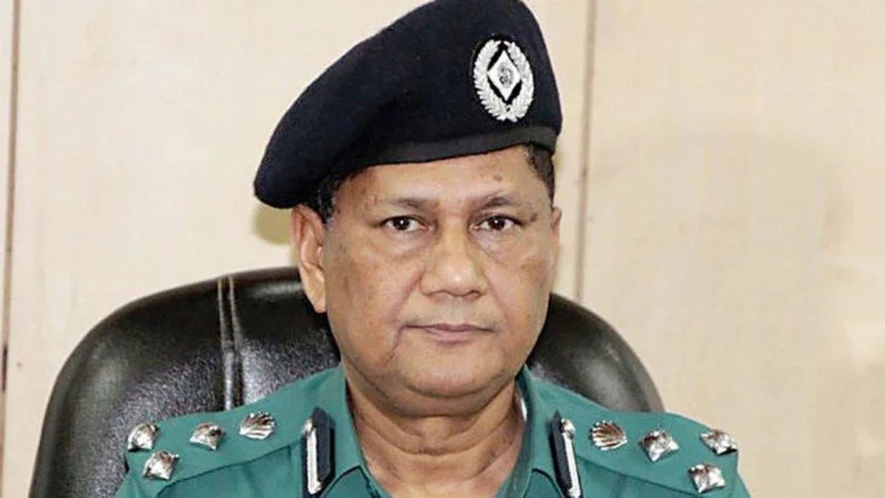 Court orders to seize Tk22cr wealth of ex-DMP chief, family