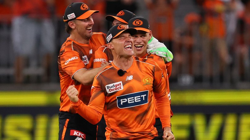 Perth Scorchers too strong as Sydney Sixers fold in qualifier rout