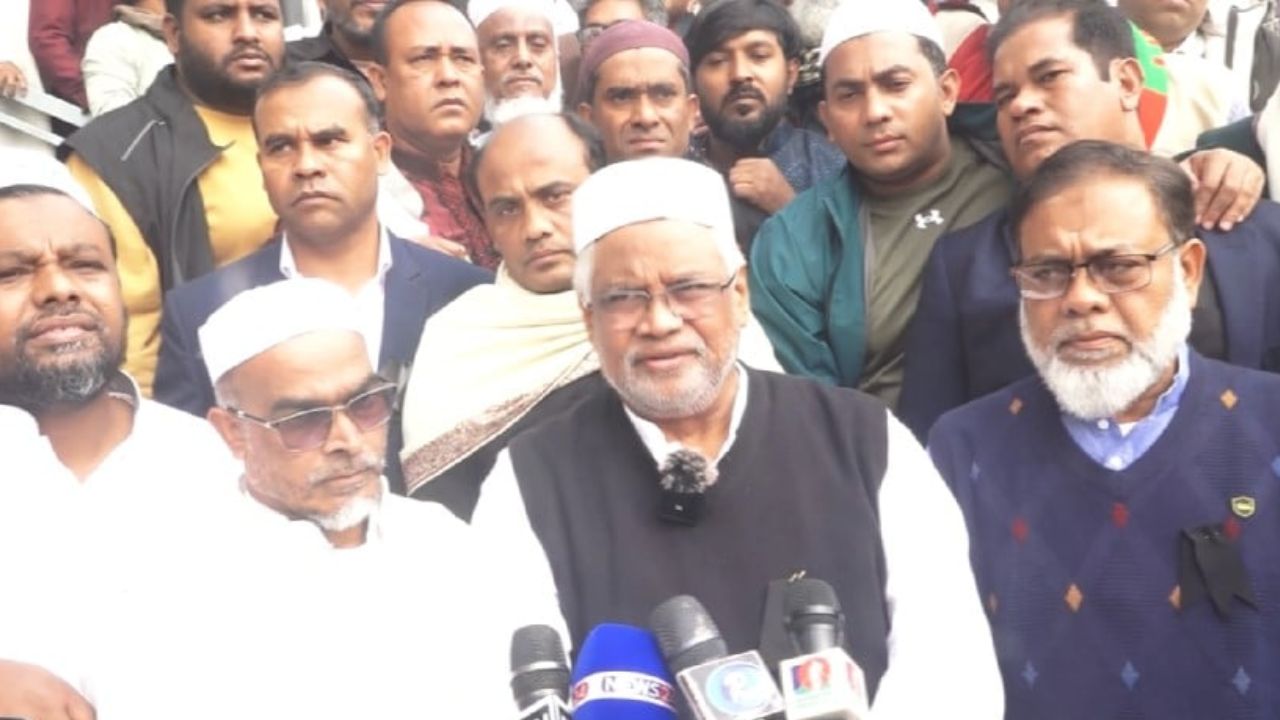 Ducsu veterans pay tribute at Khaleda Zia’s grave