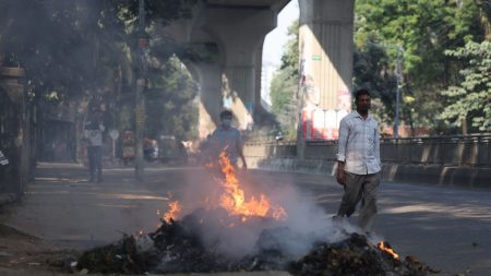CO2axing lives Waste burning in Bangladesh