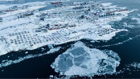 Trump’s Greenland threats pose new challenge to NATO Trump’s Greenland threats challenge NATO