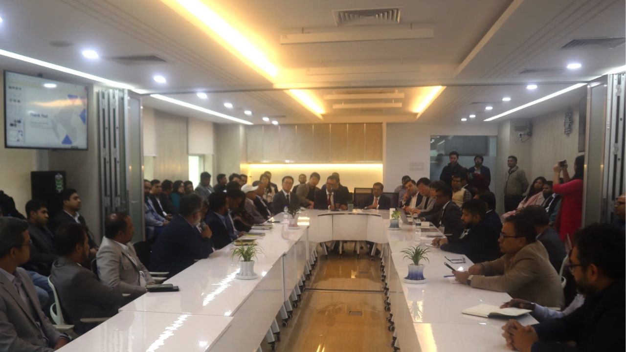 IDCOL hosts climate action consultation with Korean delegation