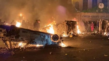 Death toll in Iran rises to 116 as unrest enters third week Tehran warns US