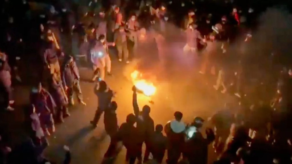 No fresh unrest in Iran amid warnings from hard-line cleric Iran protestor Death toll 2000