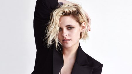 “Actresses are treated like puppets in Hollywood”: Kristen Stewart Kristen_Stewart