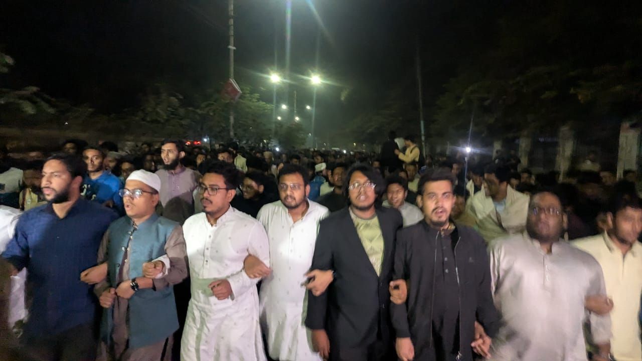 Ducsu protests killing of Jamaat leader in Sherpur