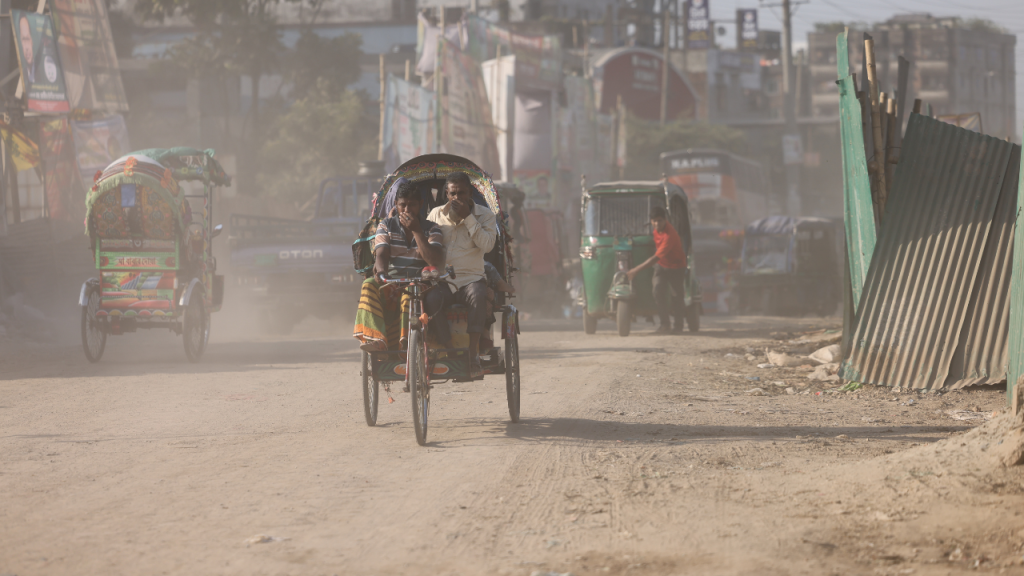 Dhaka chokes again: Worst air quality for three consecutive days Dhaka chokes again