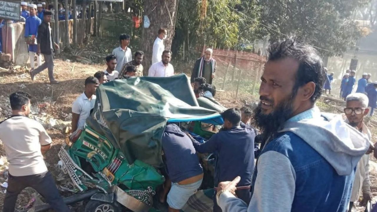 Teenager killed, younger sisters injured in truck-CNG collision in Ctg