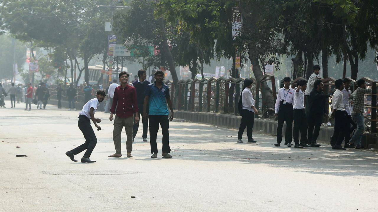 Dhaka College, Ideal College students clash again