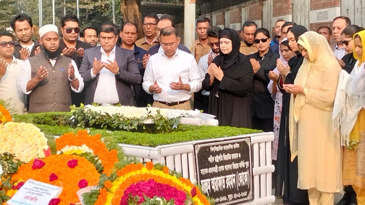 Tarique Rahman pays respects at Koko’s grave
