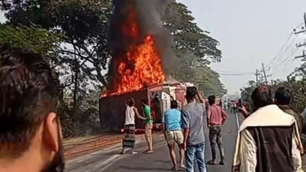 4 burnt bodies found after three-way crash in Cumilla