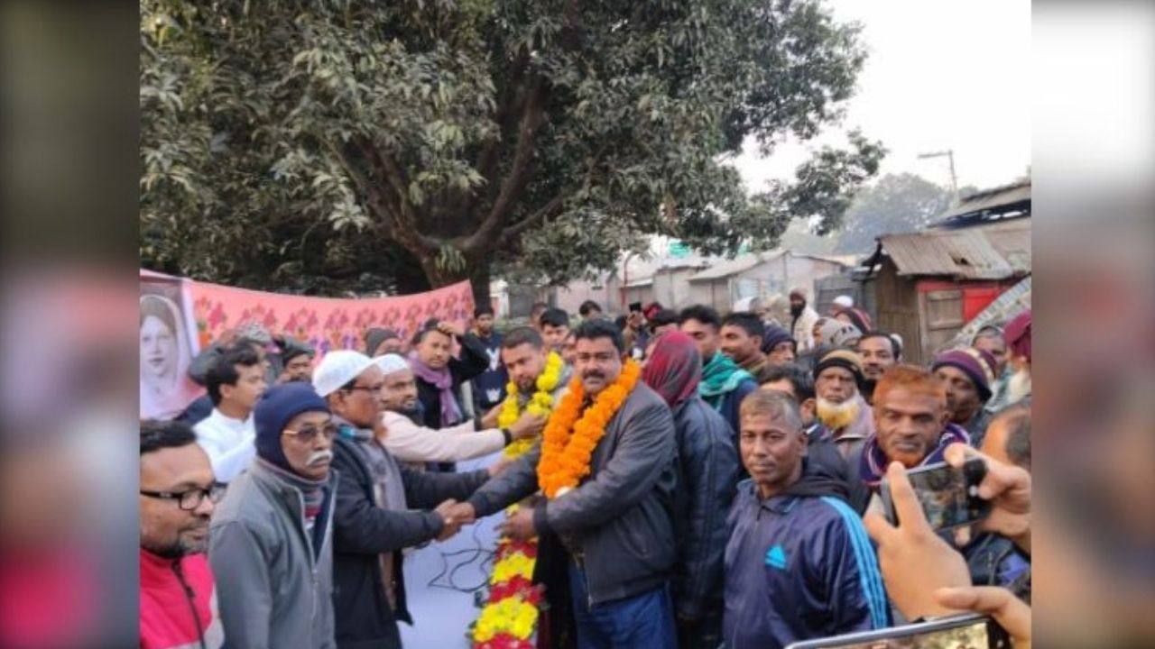 Around 50 AL leaders, activists join BNP in Chapainawabganj