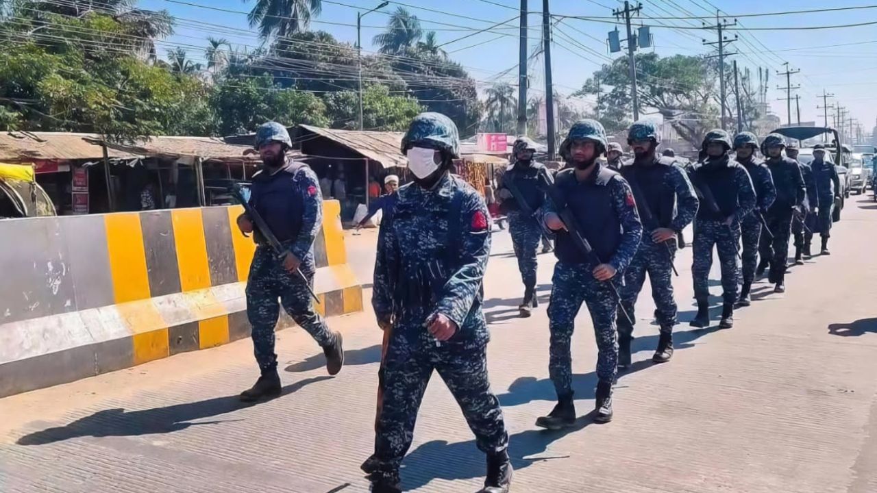 Navy conducts foot patrol in Teknaf ahead of polls