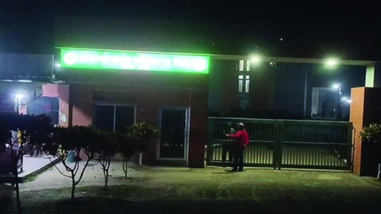 Cocktail blast at Ansar Battalion compound in Gopalganj