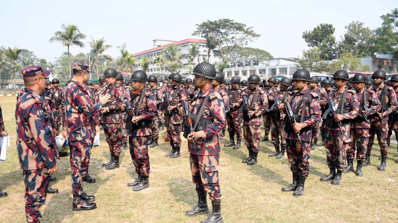 26 BGB platoons deployed in Noakhali, Lakshmipur