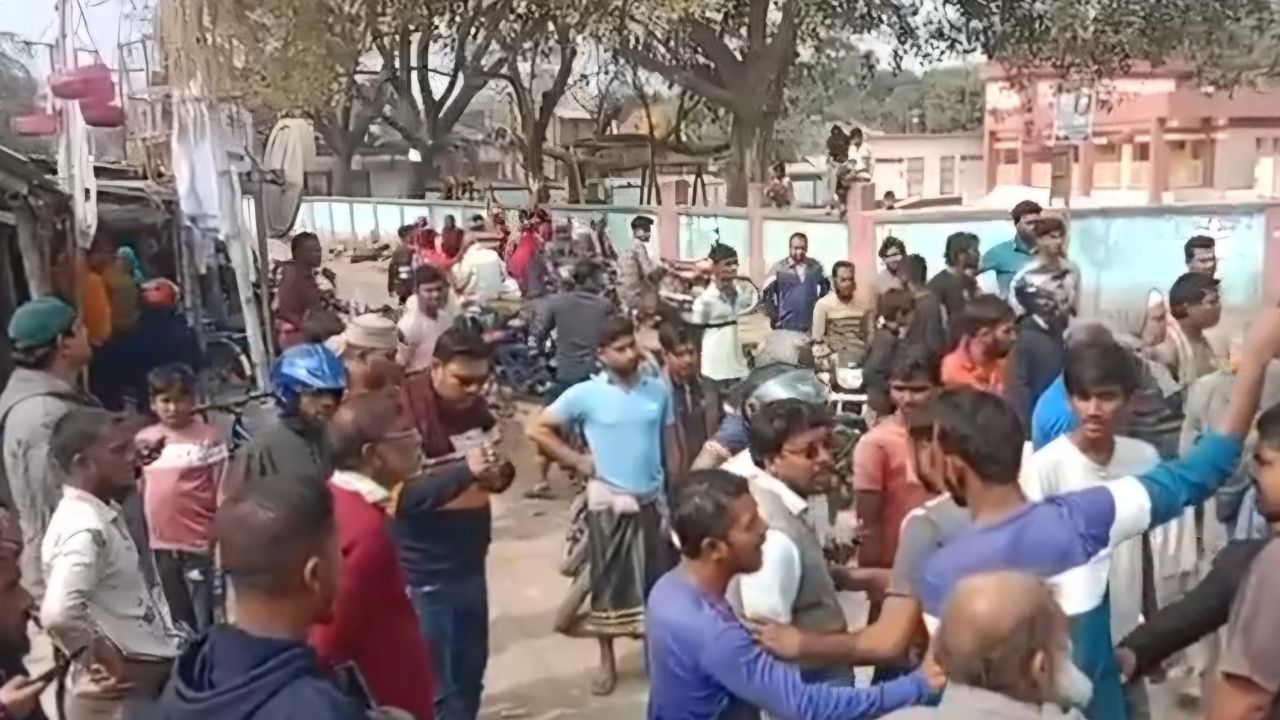 Three injured in Meherpur election campaign clash