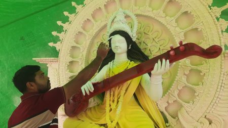 Magura Saraswati idol at DU