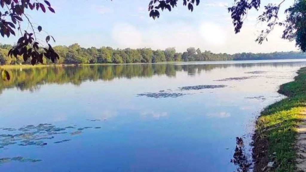 Ramsagar Lake/A historical treasure nestled in the heart of Dinajpur Ramsagar Lake