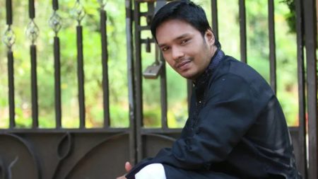 Singer Tausif warns of lawsuit over cyberbullying Singer Tausif cyberbullying