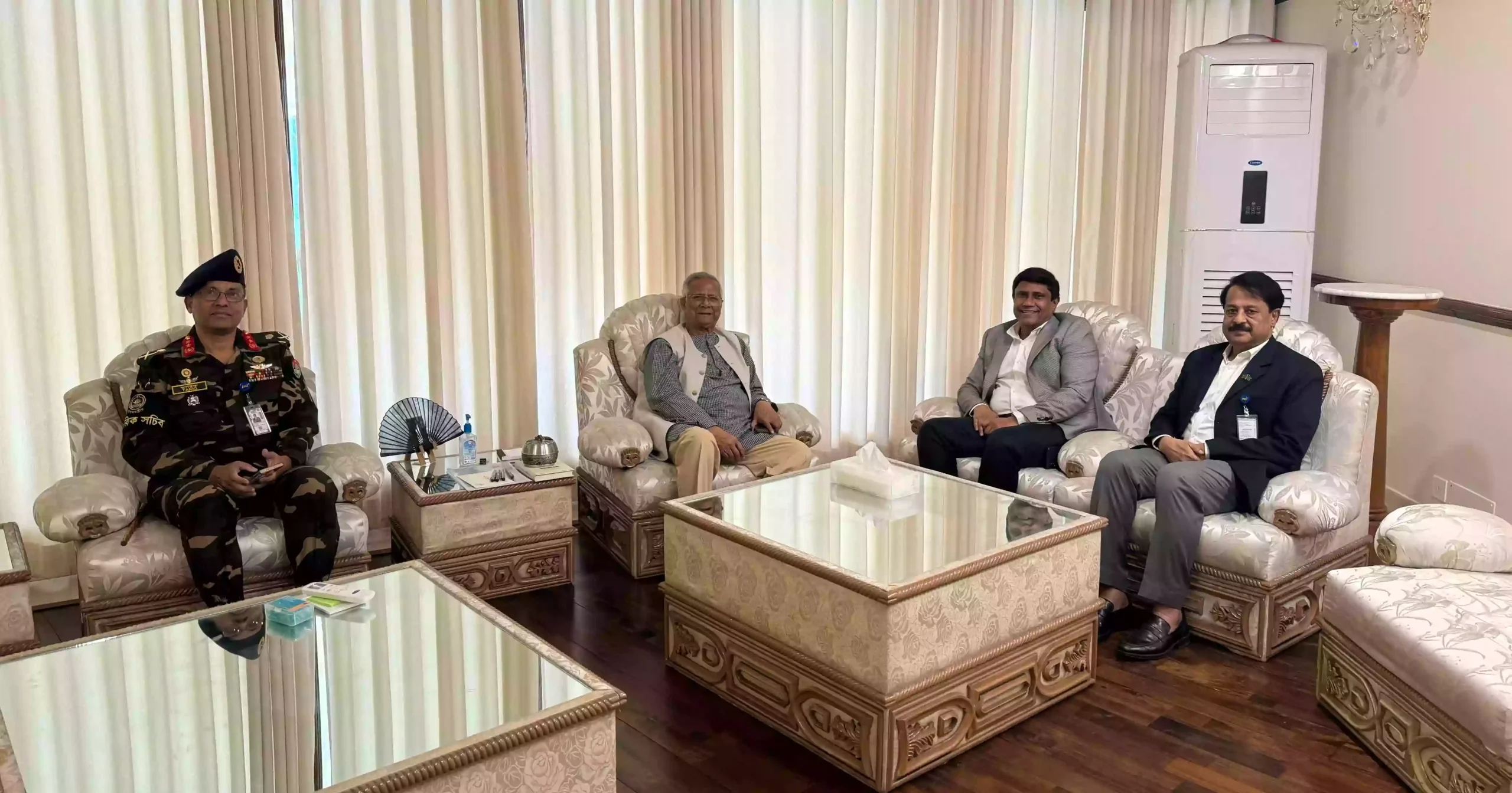 PM’s delegation meets former chief adviser at Jamuna