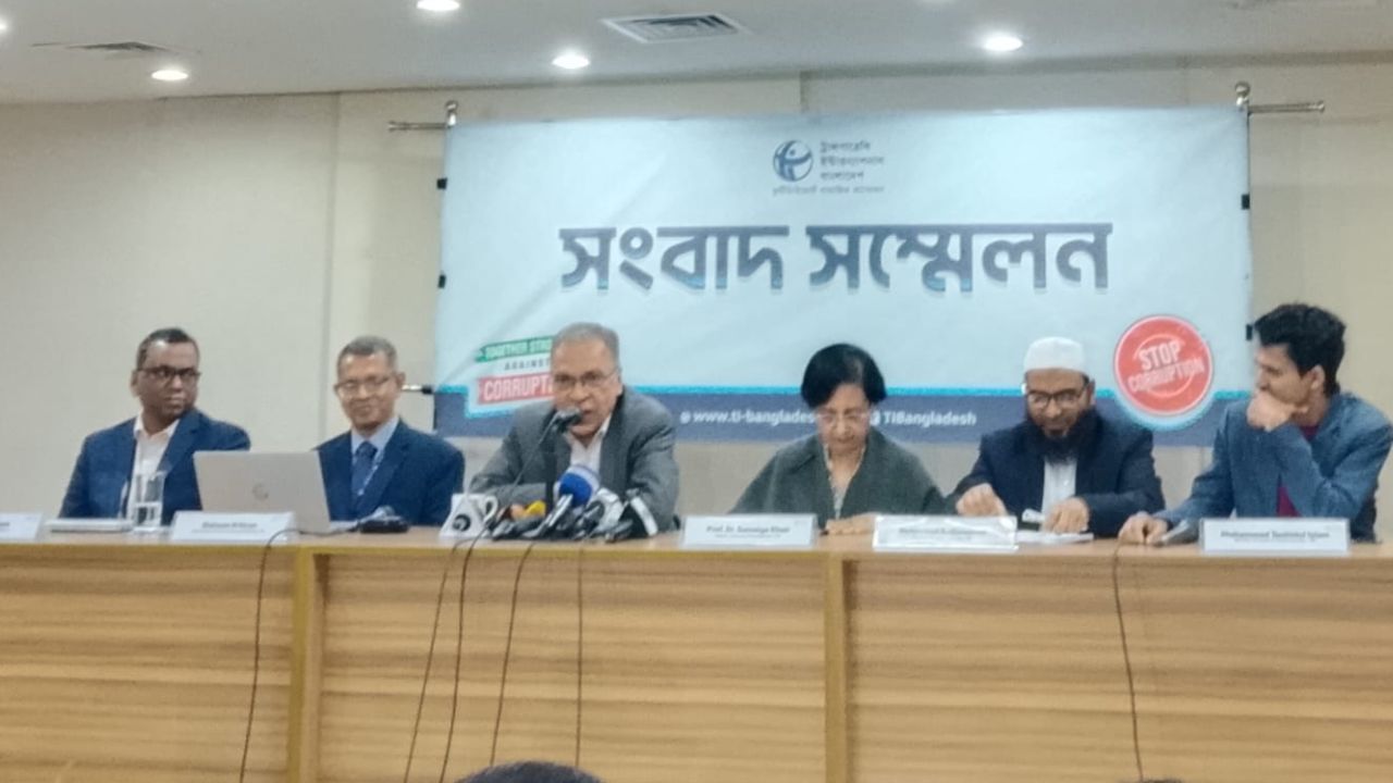Iftekharuzzaman slams weak state reforms