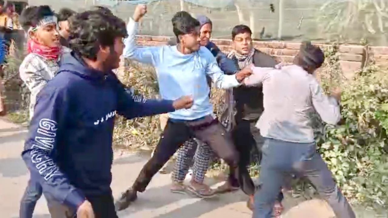 Rajshahi-5: Clash breaks out at Durgapur polling centre