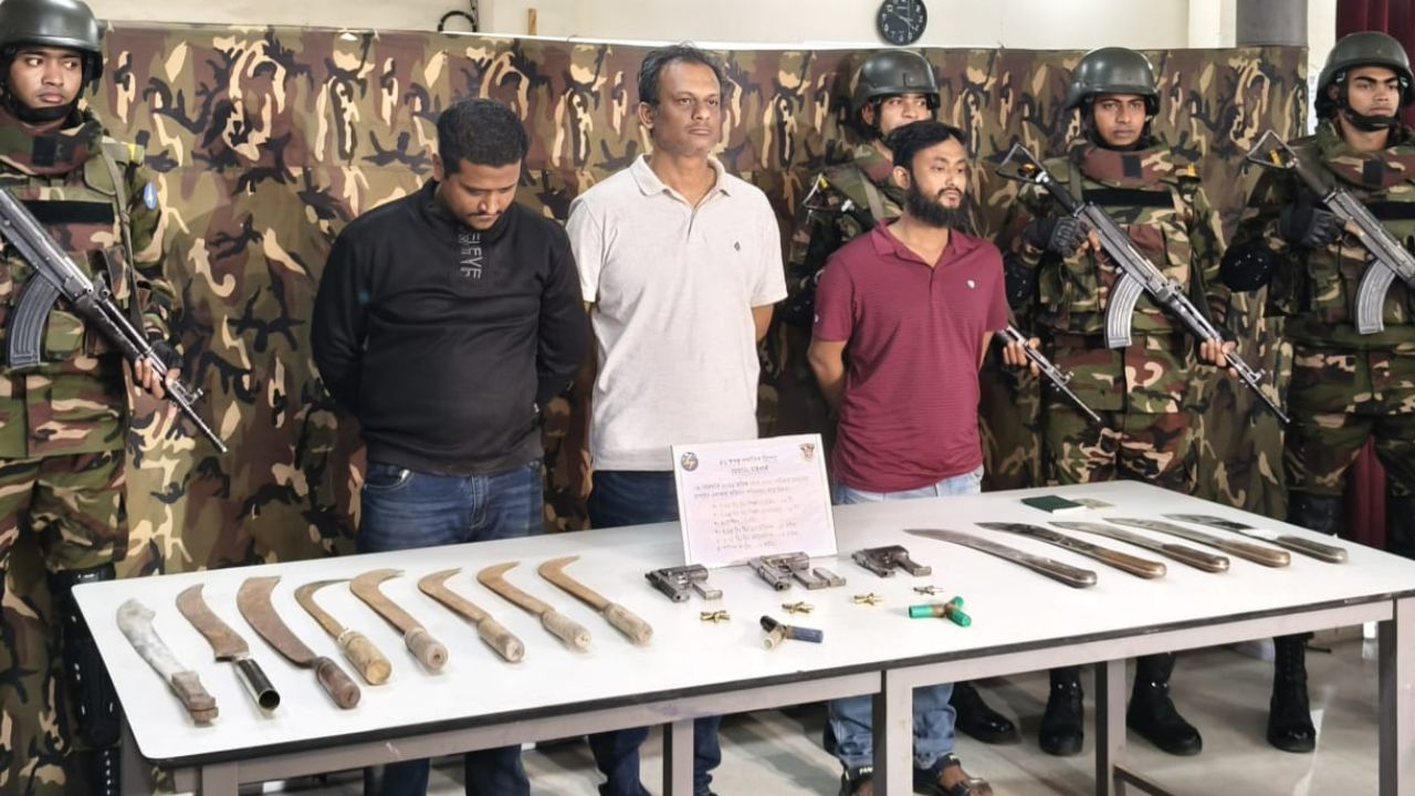 Swechchasebak Dal leader among 3 held with arms in Savar