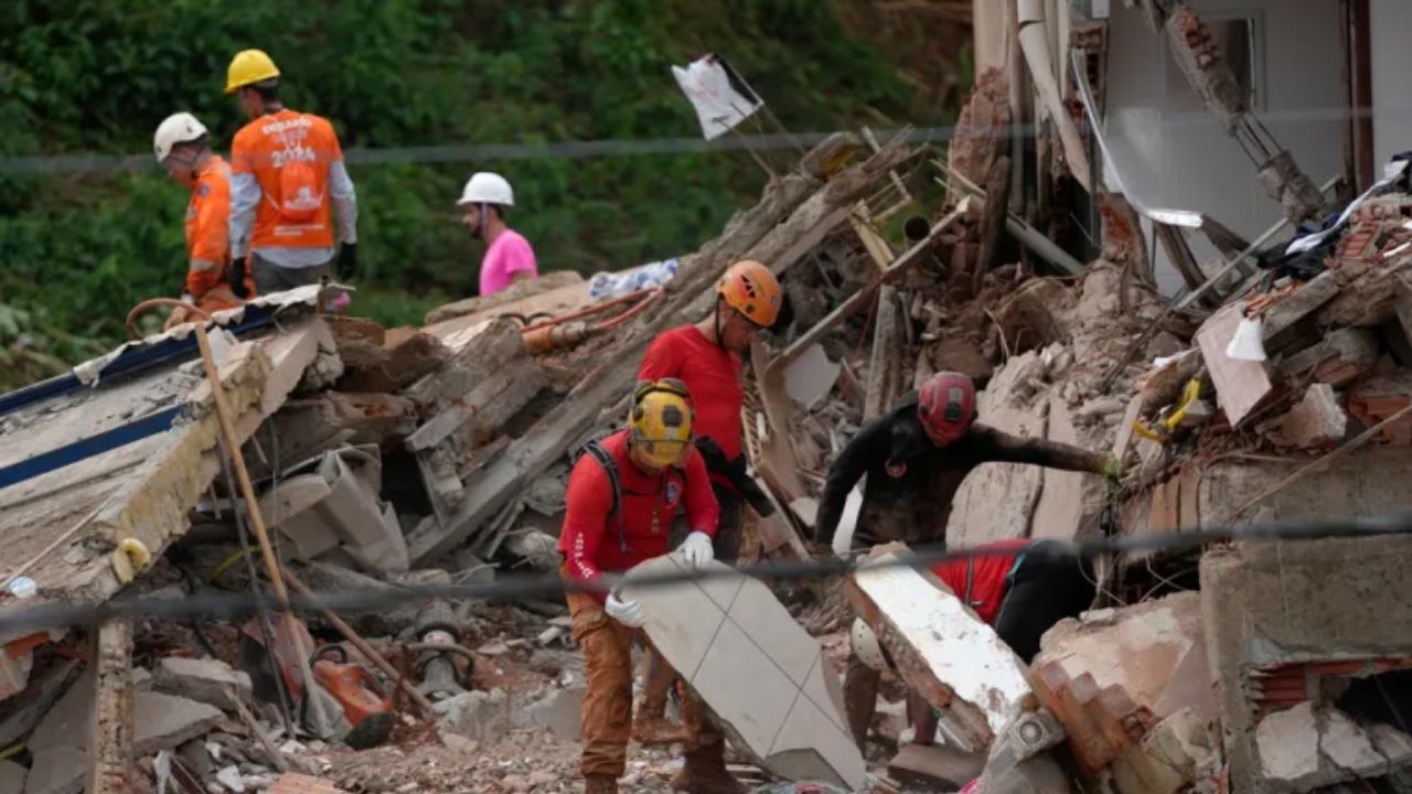 Brazil landslides, flood kill 30, dozens missing