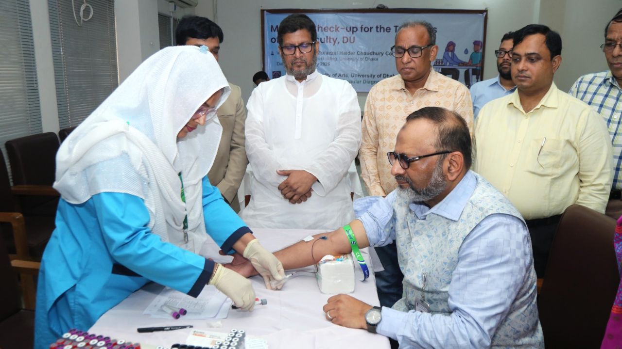 DU arts faculty teachers get medical camp