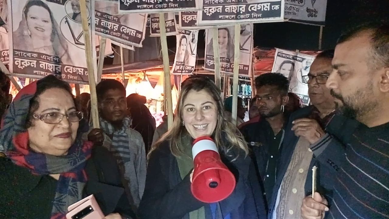 Foreign citizen joins election campaign in Thakurgaon