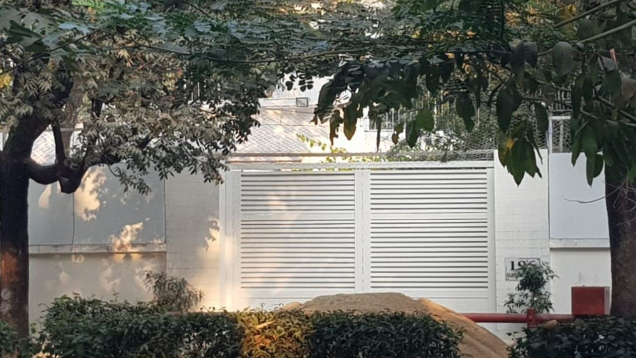 Six detained outside PM’s Gulshan residence