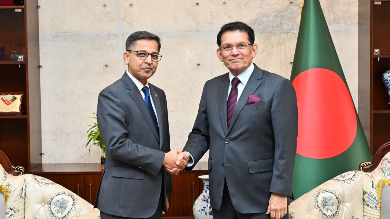 Envoys of China, India and Pakistan call on FM