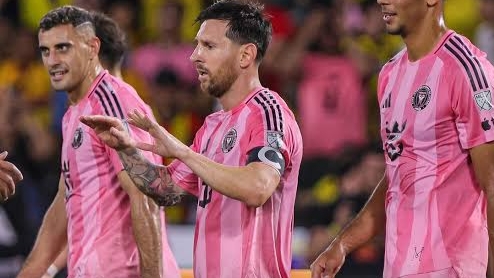 Messi magic lights up Guayaquil against Barcelona SC