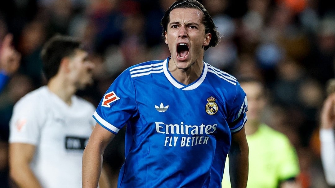 Real Madrid win against Valencia to stay on Barcelona’s heels