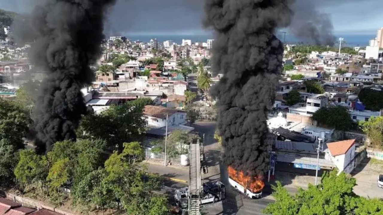 Inside the cartel war that turned resorts into ghost towns